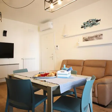 A Casa Di Carlotta Vista Mare Apartment *